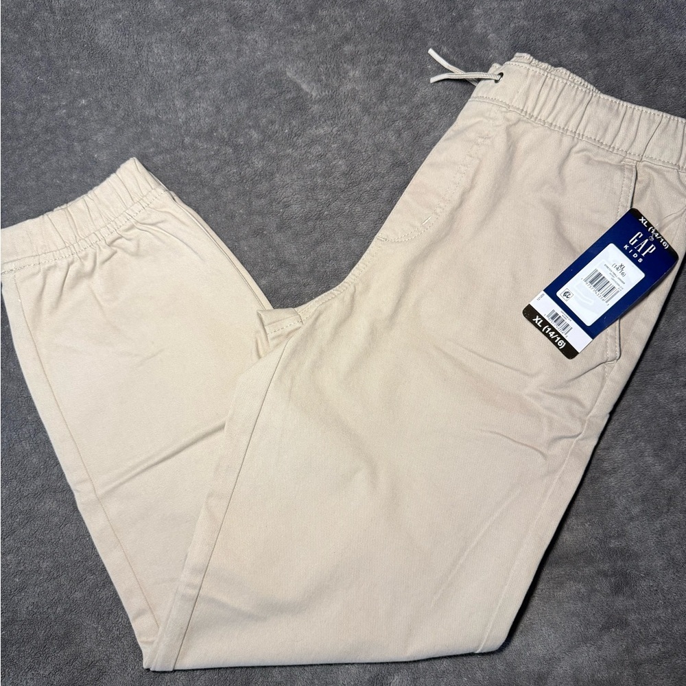 GAP NWT Boy’s Light Beige XL Joggers